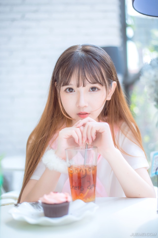 “但你会恨我，对吗？”吕布冷然道。